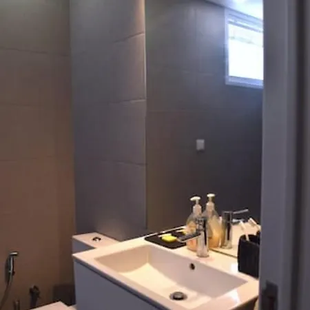 Comfy 2-bedroom Hideout In Belem! *